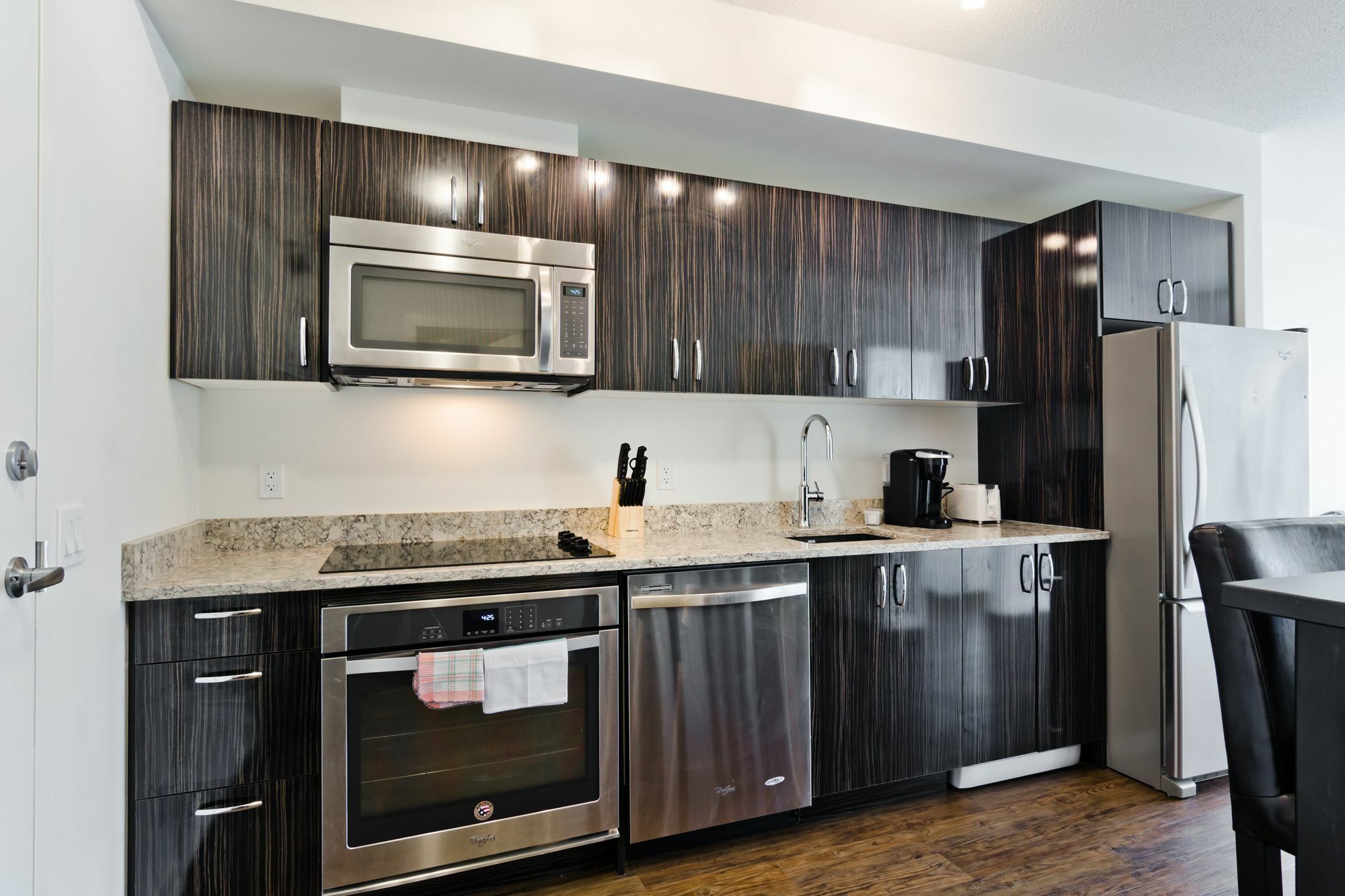 Suite Digs N3 YYC Exteriér fotografie